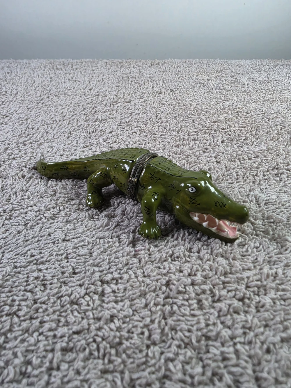 Green Enameled Alligator Trinket Box for Reptile Lovers